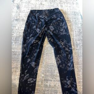 GYM SHARK LEGGINGS